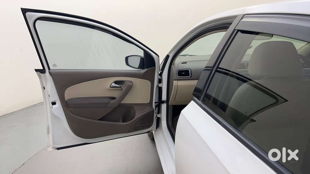 Skoda Rapid [ ] 1.5 Style Plus Tdi At, 2016, Diesel