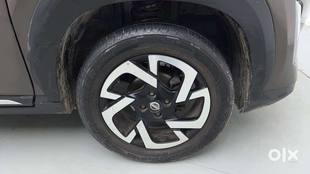 Nissan Magnite 1.0 Xv Executive, 2021, Petrol