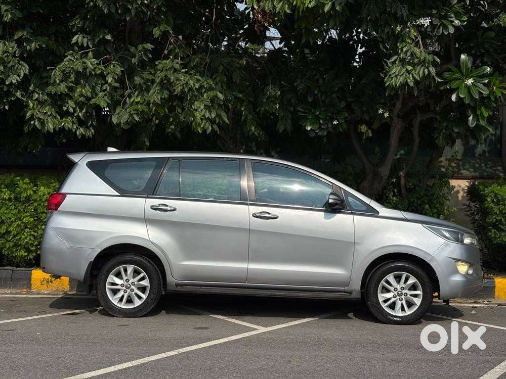 Toyota Innova Crysta 2.4 V 7 Str, 2016, Diesel