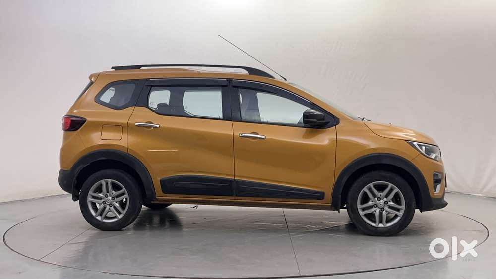 Renault Triber Rxz Easy-r Amt, 2023, Petrol
