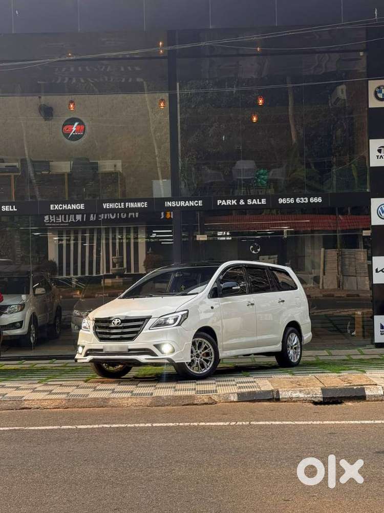Toyota Innova 2.5 G (diesel) 8 Seater, 2015, Diesel