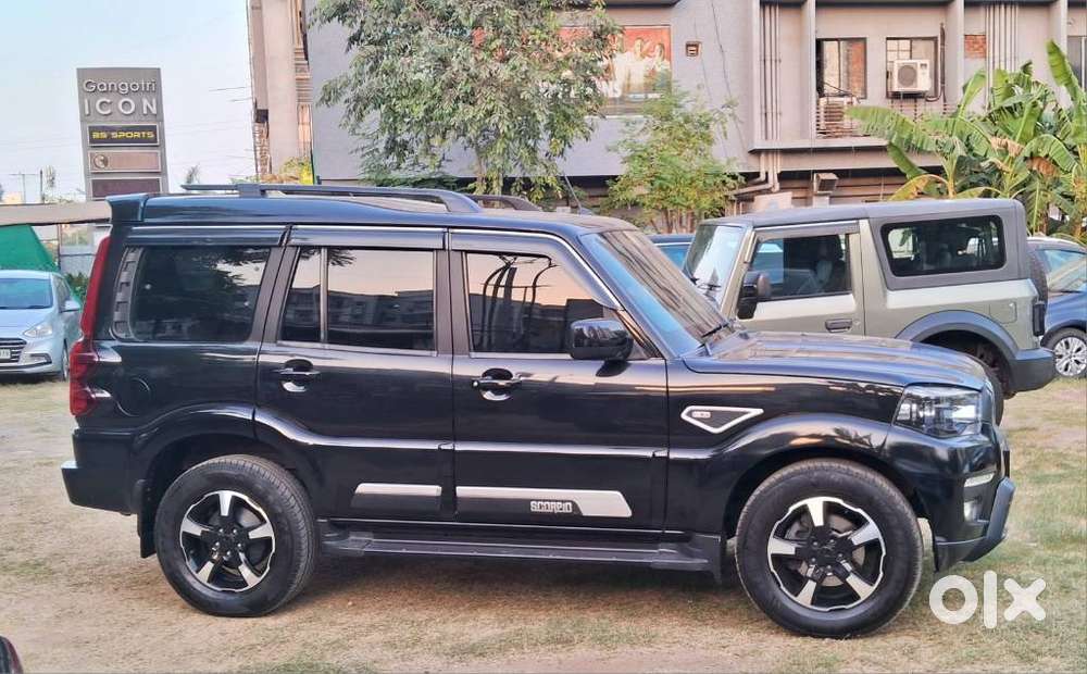Mahindra Scorpio Classic 2.2 S 11 Mt 7 Str, 2023, Diesel