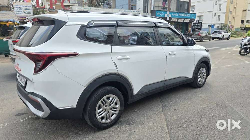 Kia Carens 1.4 Prestige 7 Str, 2023, Petrol