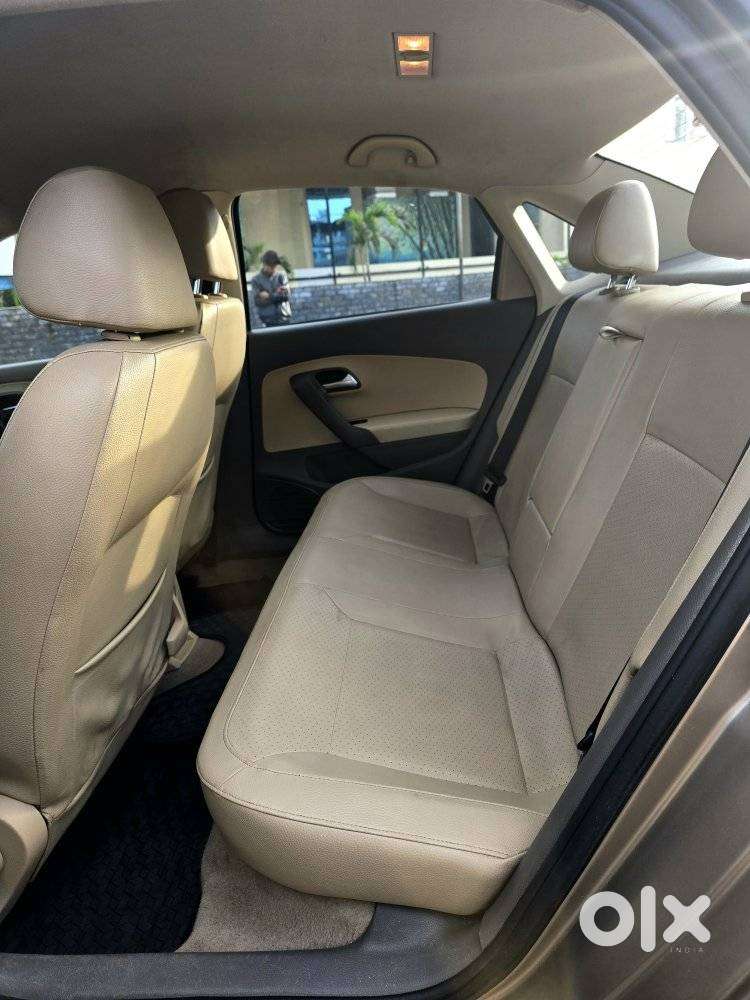 Volkswagen Vento 1.2 Tsi Highline At, 2015, Petrol