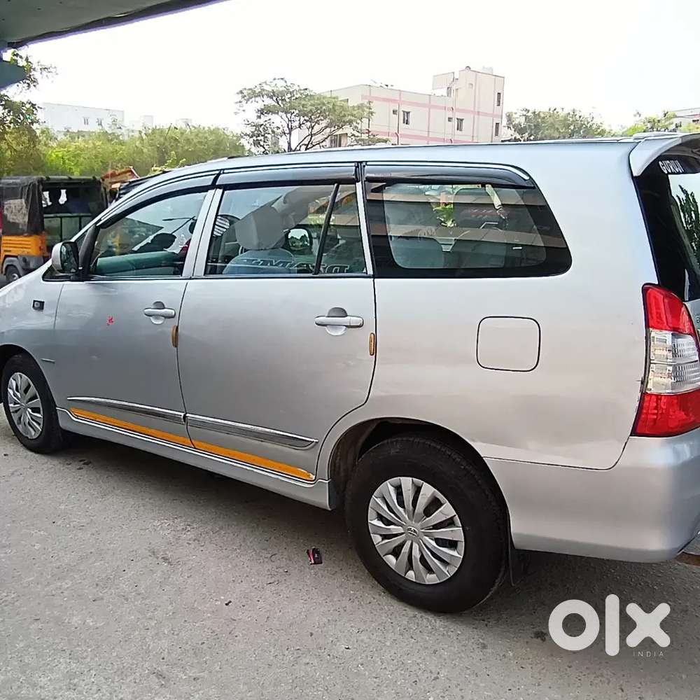 Toyota Innova 2014