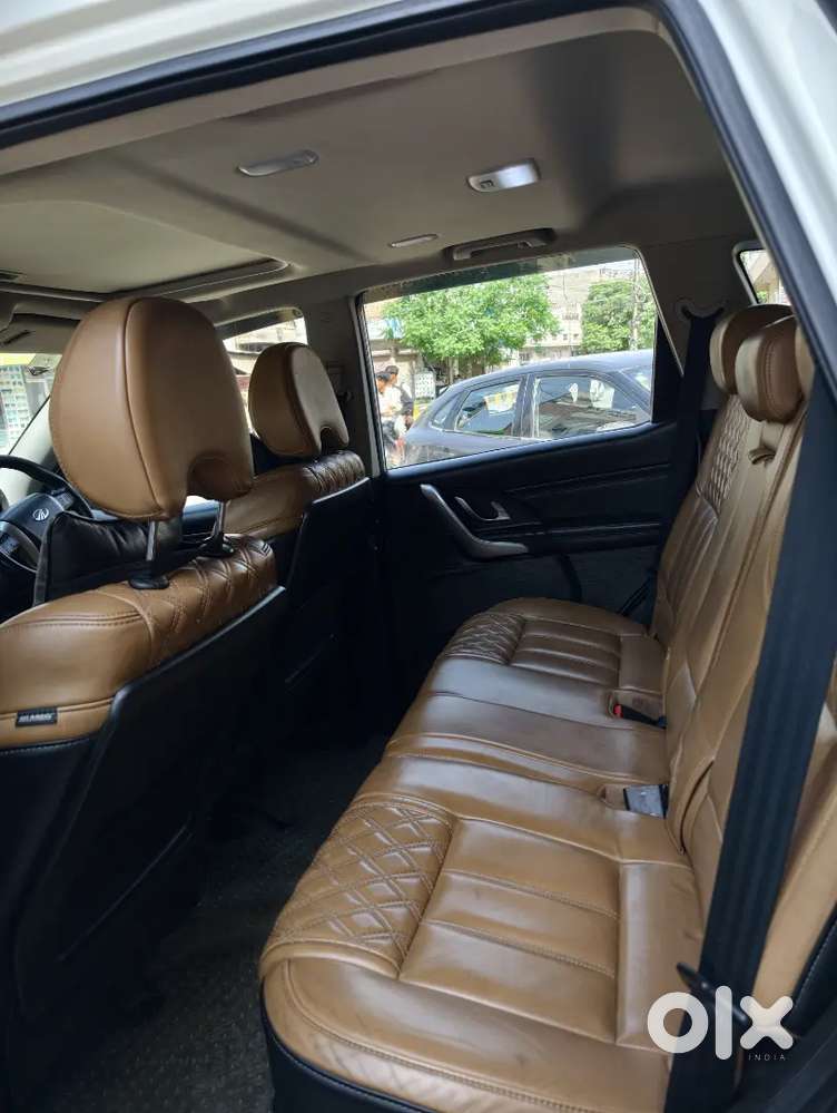 Xuv 500 Full Top Doctor Driven Car Total Company Maintained.
