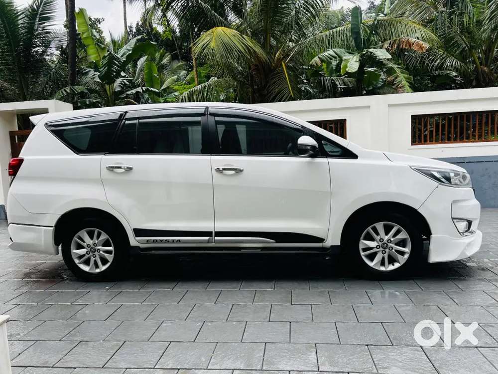Innova Crysta 2. 4 G 2018