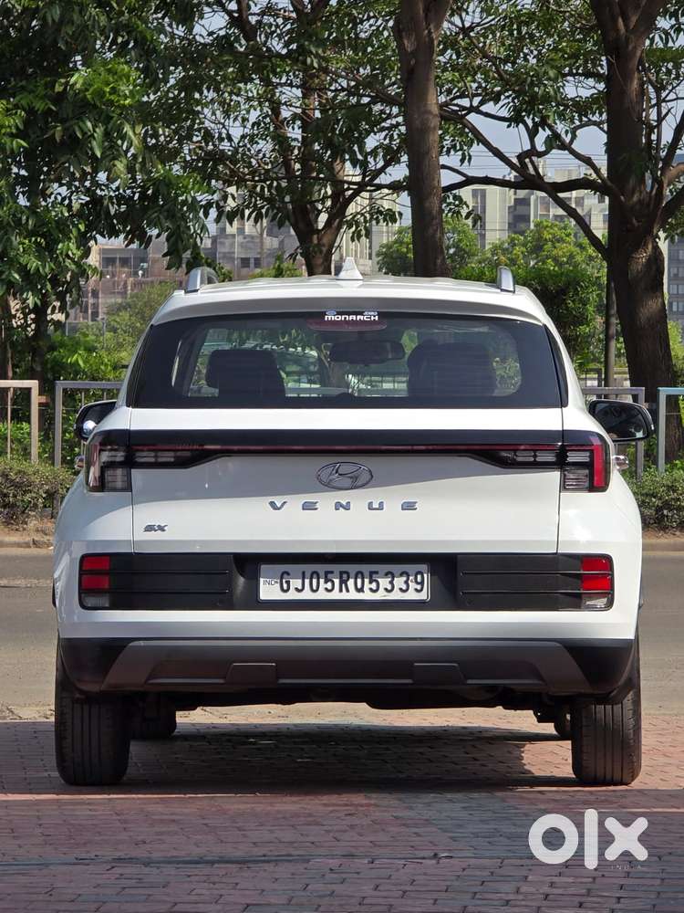 Hyundai Venue Sx Mt, 2022, Petrol