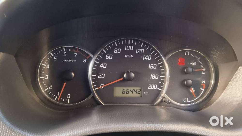 Maruti Suzuki Swift Vxi + Manual, 2011, Petrol
