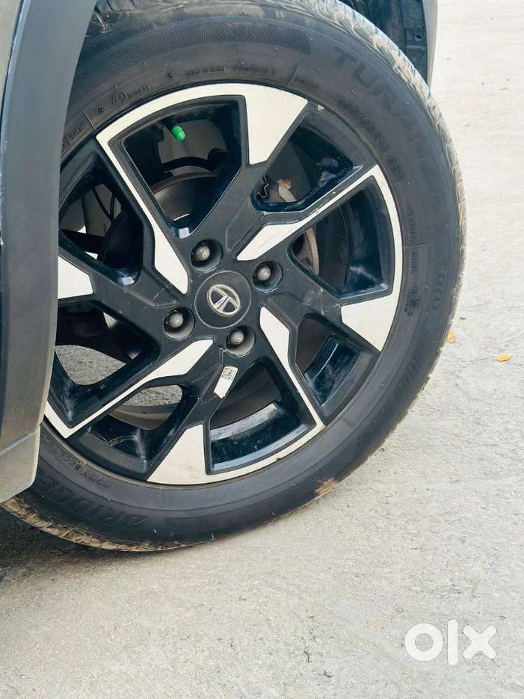 Tata Punch Creative Amt, 2021, Petrol