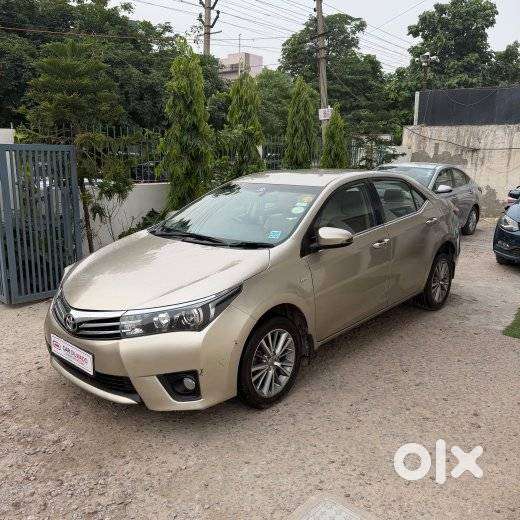 Toyota Corolla Altis, 2015, Petrol