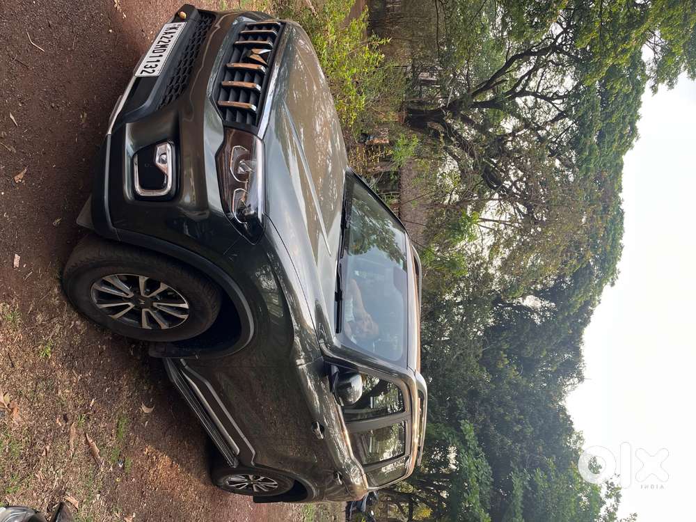 Scorpio-n Forest Green 1st Hand