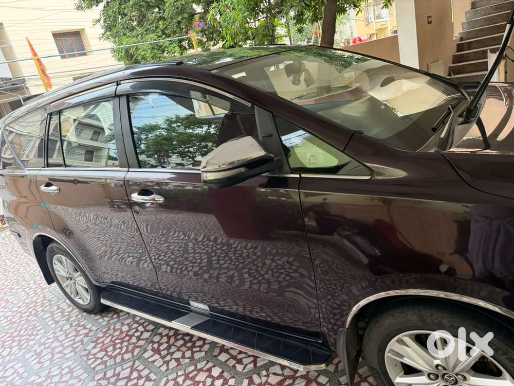 Toyota Innova Crysta 2016