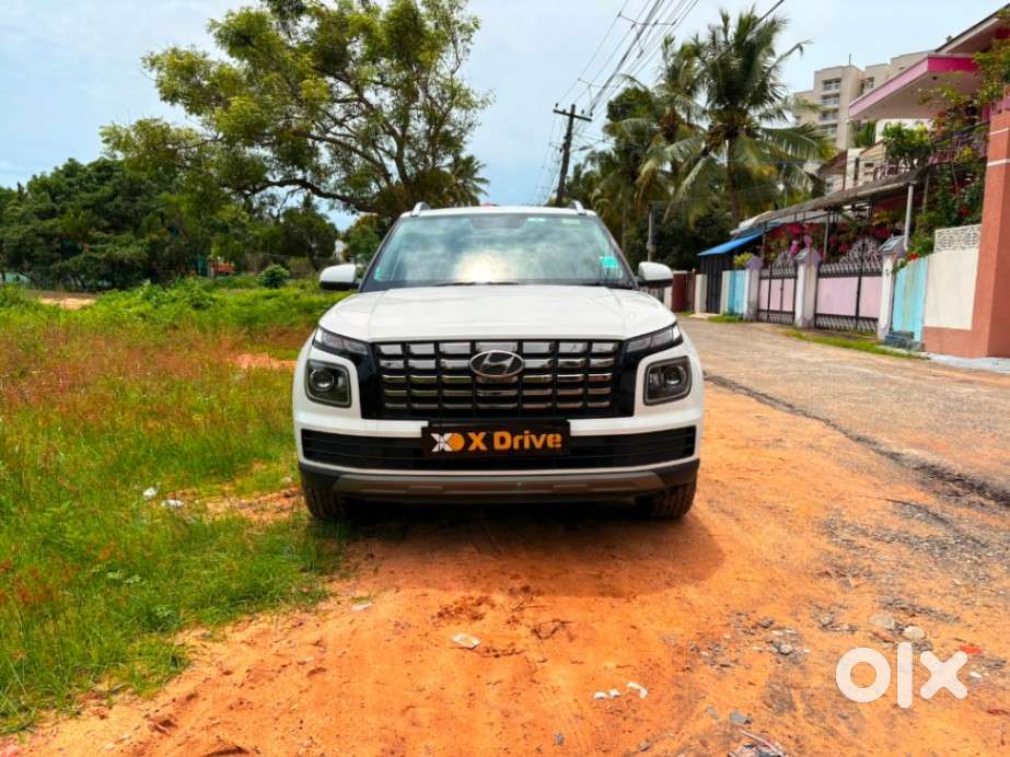Hyundai Venue Sx (o) Mt 1.5 Diesel, 2023, Diesel