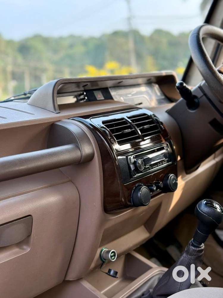 2018 Bolero Zlx Top Variant