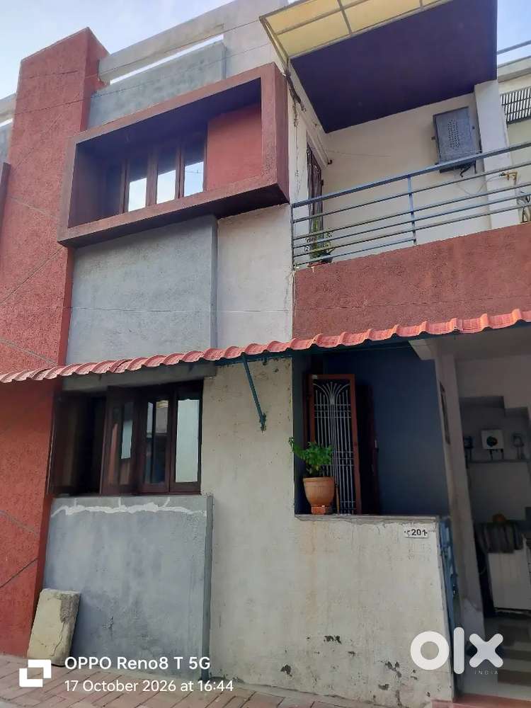 Beautiful 3 BHK Bungalow for Sale in Maharshi Bungalows, Zadeshwar, Bh