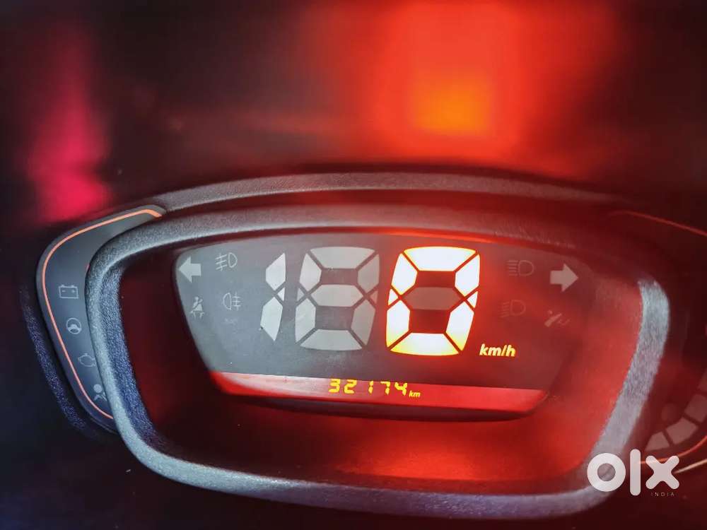 Renault Kwid Rxt 1.0 Amt (automatic) - 2017  Just 32,000 Km  Patna (