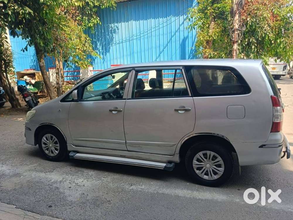 Toyota Innova [2013-2016] 2.5 G4 8 Str, 2014, Diesel