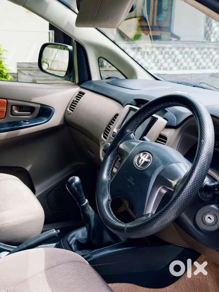 Toyota Innova 2.5 Diesel 2016. G4