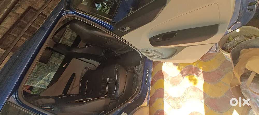 Less Driven Perfect Condition 7 Seater Car For Immediate Sale