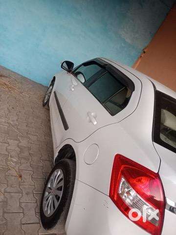 Maruti Suzuki Swift Dzire 2013 Diesel 120000 Km Driven