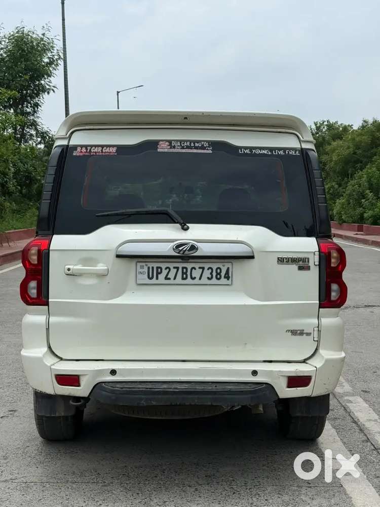 Mahindra Scorpio Classic 2022 Petrol Manual