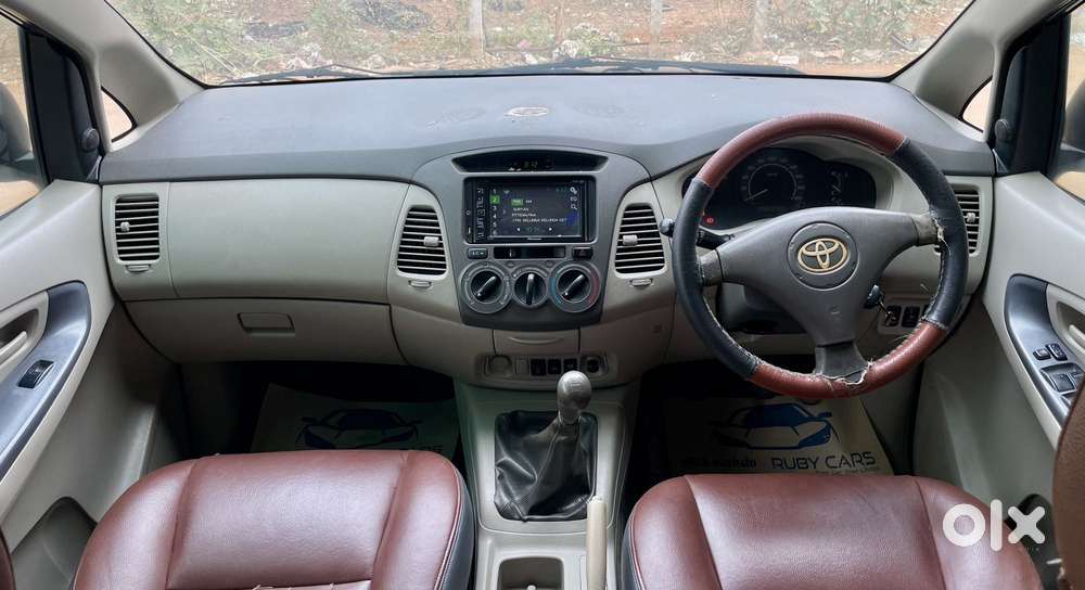 Toyota Innova 2.5 Ev Ms 8 Str Bsiv, 2011, Diesel
