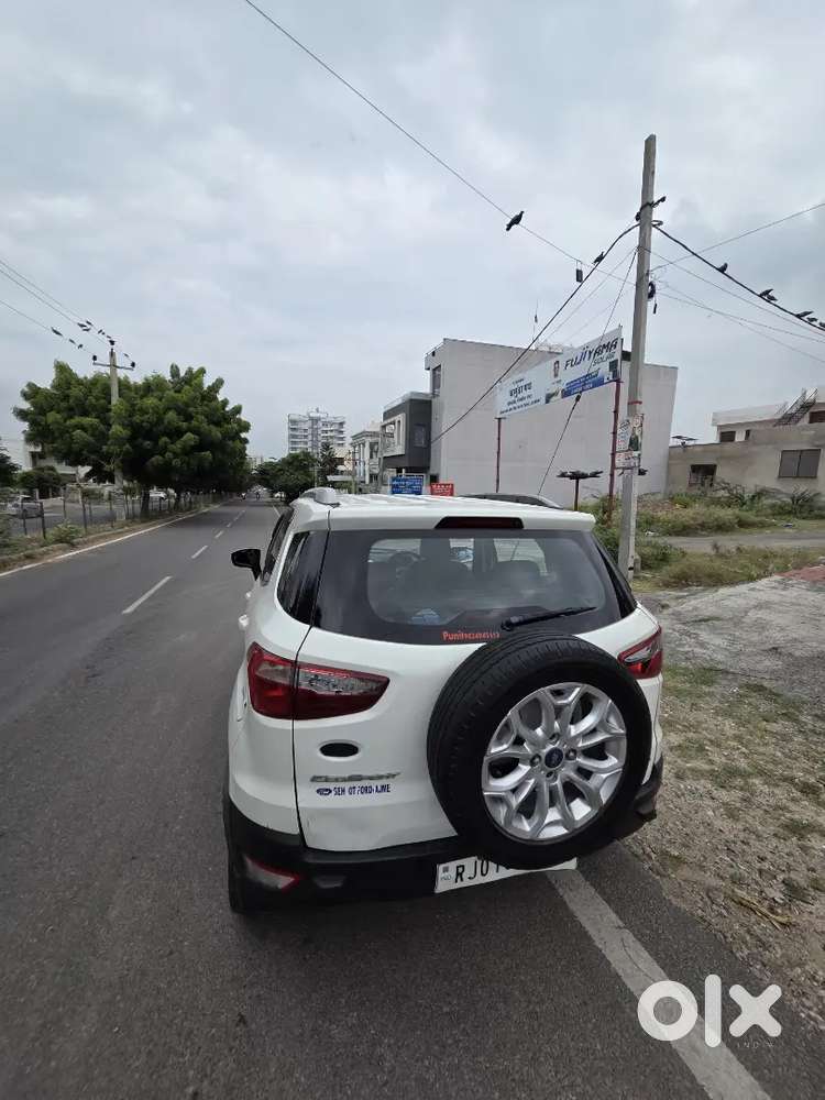 Ford Ecosport Titanium 2013 Dimond White Color