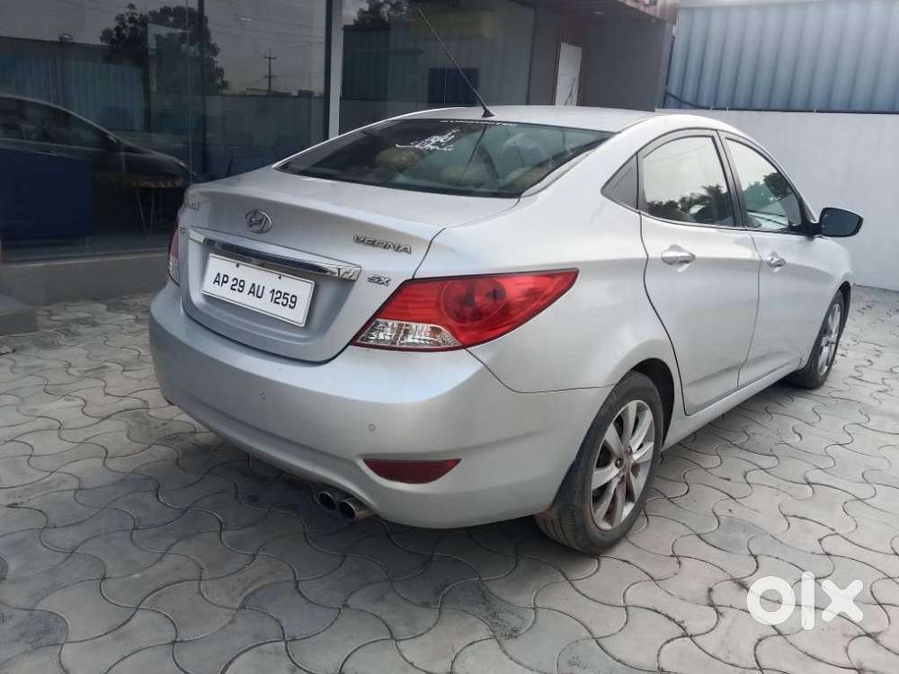 Hyundai Verna 2011-2014 1.6 Crdi, 2012, Petrol