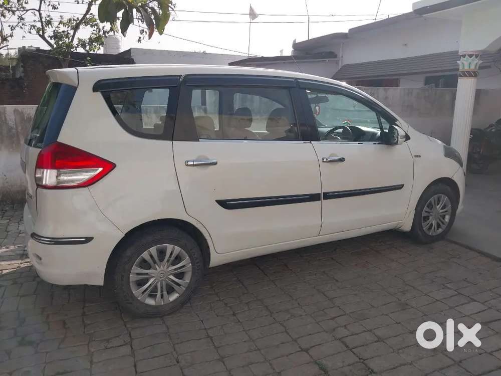 Maruti Suzuki Ertiga 2012 Diesel 97000 Km Driven