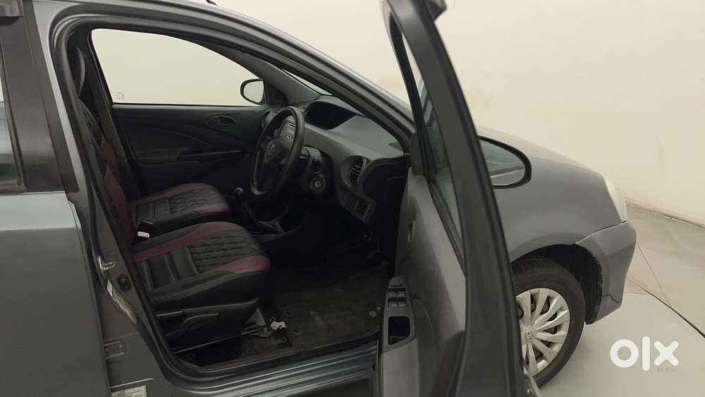Toyota Etios Liva 1.2 G, 2013, Petrol