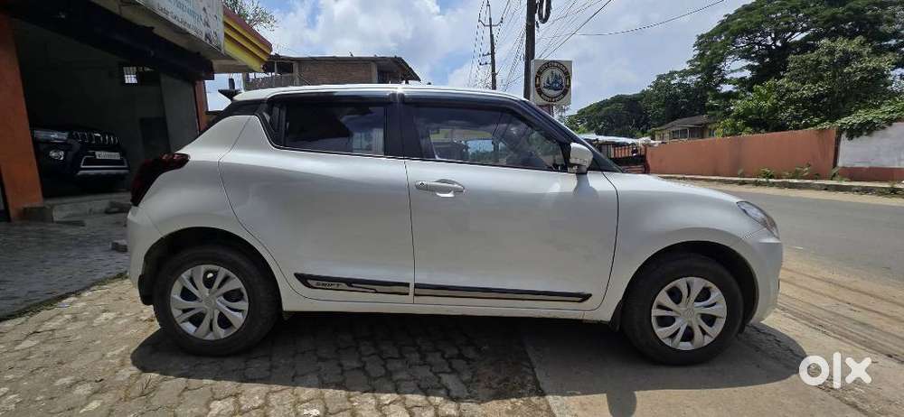 Maruti Suzuki Swift Vxi Ags, 2023, Petrol