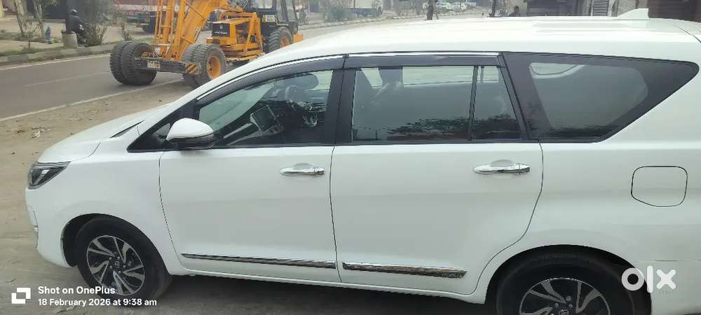Toyota Innova Crysta 2024 Diesel 72000 Km Driven