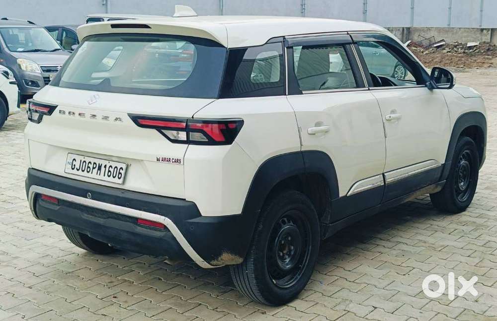 Maruti Suzuki Brezza 1.5 Lxi Cng, 2023, Cng & Hybrids