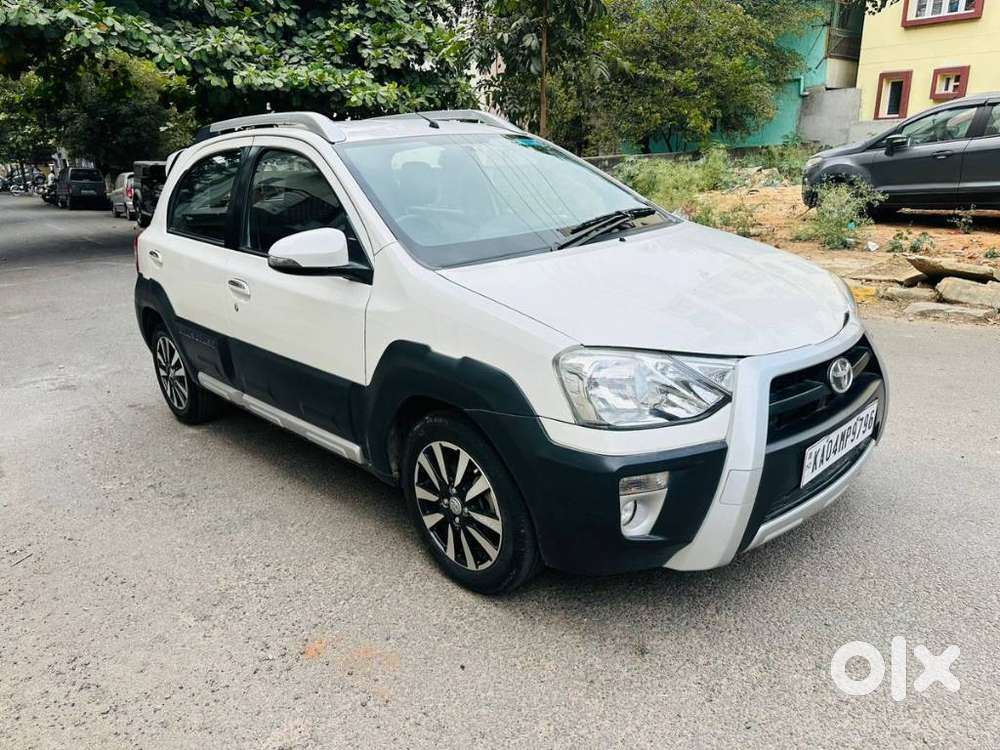 Toyota Etios Cross 1.5l V, 2015, Petrol