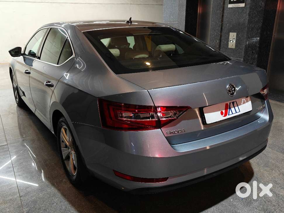 Skoda Superb Style 1.8 Tsi Mt, 2016, Petrol