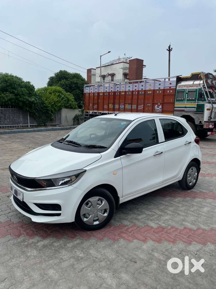 Tata Tiago I-cng 9/2023 Petrol /company Fitted Cng 1st Owner 0 Dep Ins