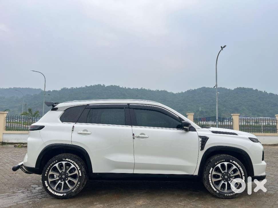 Maruti Suzuki Grand Vitara 1.5 Alpha Plus Intelligent Hybrid Ecvt, 2..