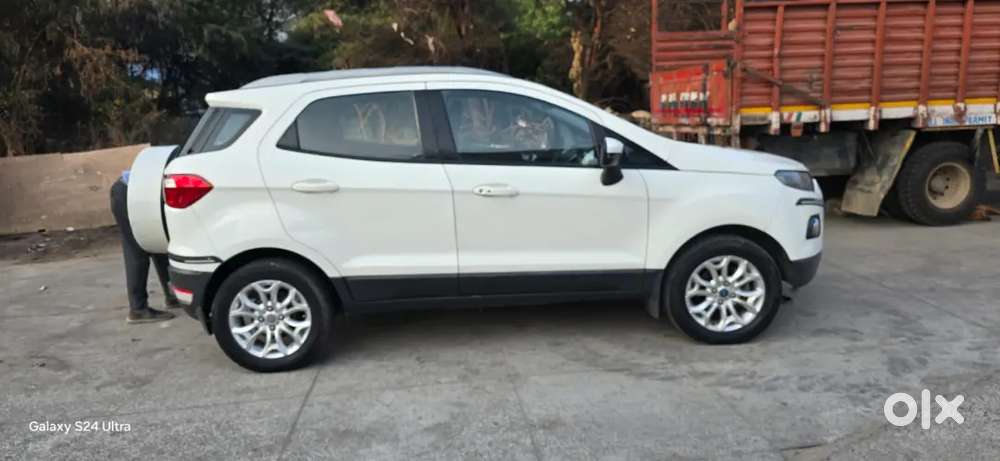 Ford Ecosport Titanium 1l Turbo Petrol Topend Six Airbags, Push Start,