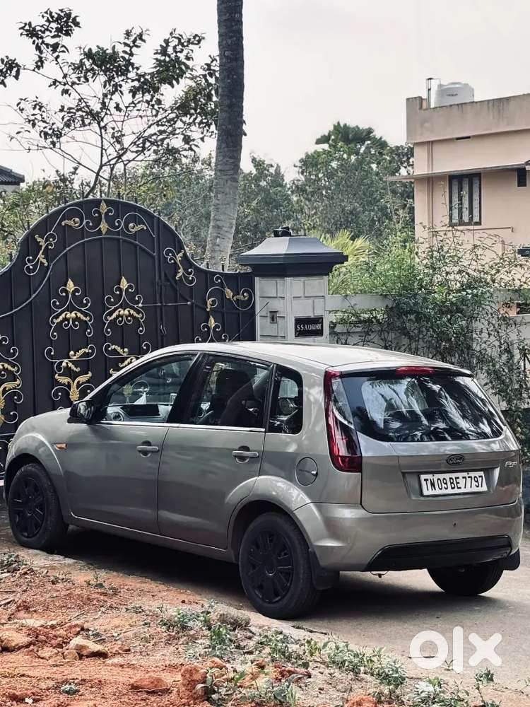 Ford Figo 2010 Manual Petrol