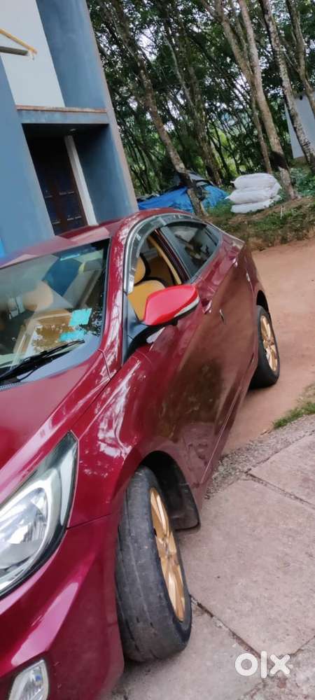 Hyundai Fludic Verna Sx