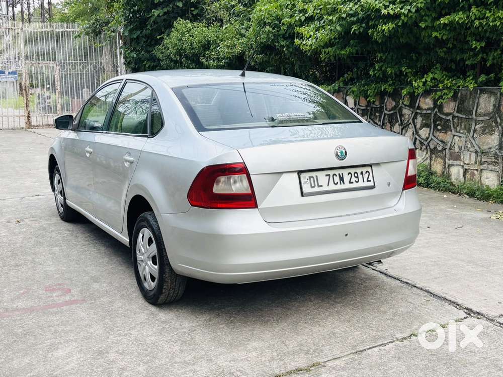 Skoda Rapid 1.6 Mpi Ambition, 2012, Petrol