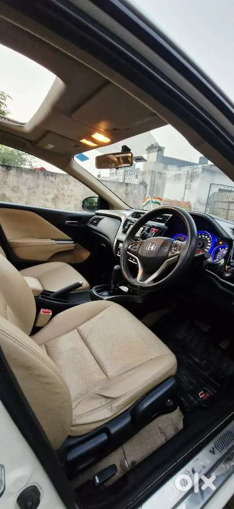 Honda City Vx (o) Sunroof Automatic Top End Model