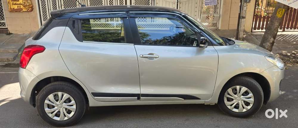 Maruti Suzuki Swift Vxi + Manual, 2022, Petrol