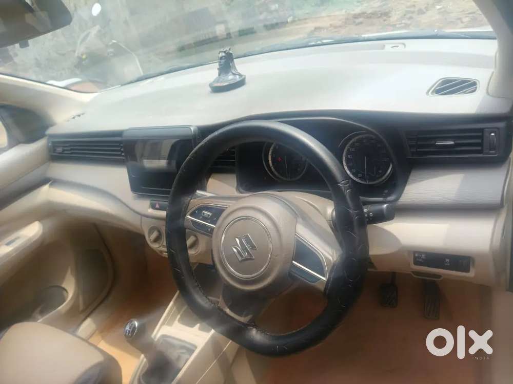 Maruti Suzuki Ertiga Vxi 2025