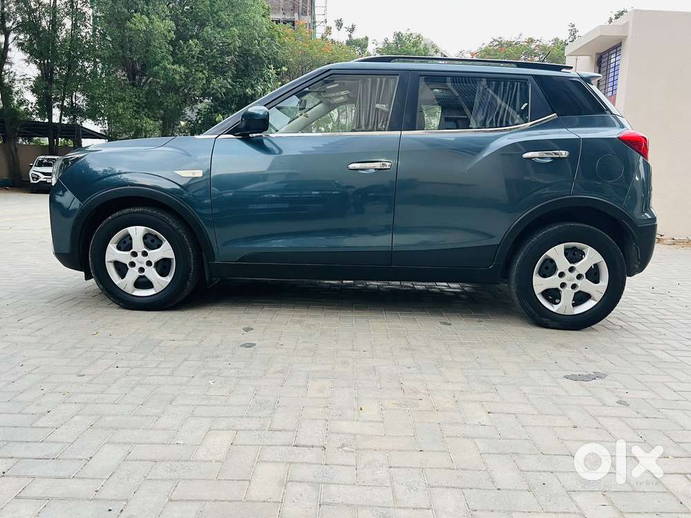 Mahindra Xuv300 1.2 W6 Amt Petrol, 2021, Cng & Hybrids