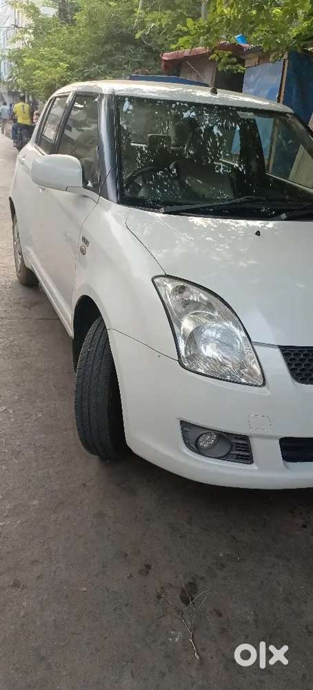 Maruti Suzuki Swift 2010 Diesel 137000 Km Driven