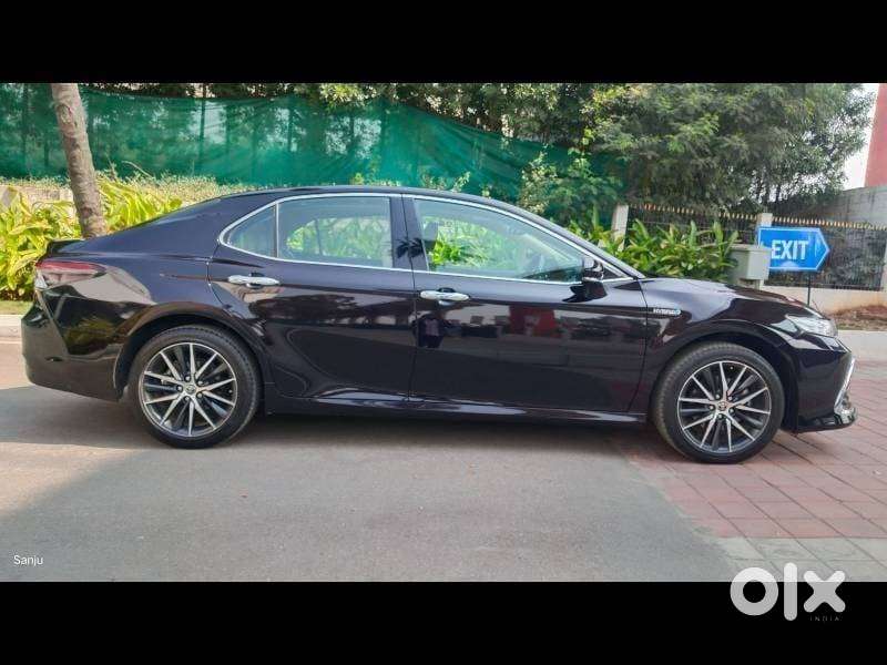 Toyota Camry Hybrid, 2022, Petrol