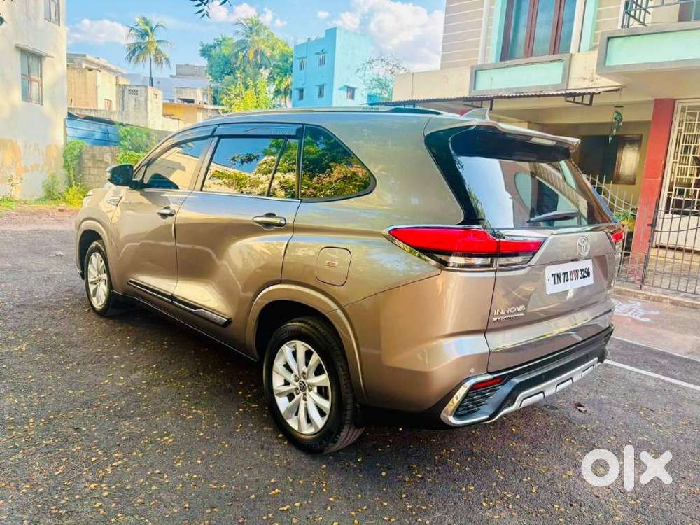 Toyota Innova Hycross 2.0 Vx Hybrid 7 Str, 2023, Petrol