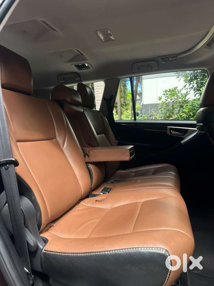 Toyota Innova Crysta 2.4 V, 2017, Diesel